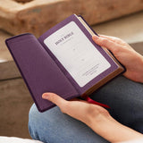 NKJV Compact Paragraph-Style Bible W/ 43,000 Cross References, Black Leatherflex W/ Magnetic Flap, Red Letter, Comfort Print: Holy Bible, New King Jam by Thomas Nelson