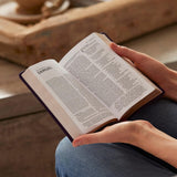 NKJV Compact Paragraph-Style Bible W/ 43,000 Cross References, Black Leatherflex W/ Magnetic Flap, Red Letter, Comfort Print: Holy Bible, New King Jam by Thomas Nelson