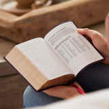 NKJV Compact Paragraph-Style Bible W/ 43,000 Cross References, Black Leatherflex W/ Magnetic Flap, Red Letter, Comfort Print: Holy Bible, New King Jam by Thomas Nelson
