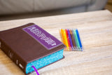 NIV, Beautiful Word Coloring Bible and 8-Pencil Gift Set, Leathersoft, Brown: Hundreds of Verses to Color (Beautiful Word) by Zondervan