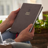 KJV Holy Bible: Value Ultra Thinline, Charcoal Leathersoft, Red Letter, Comfort Print: King James Version