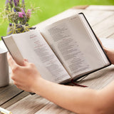 NKJV, Journal Reference Edition Bible, Verse Art Cover Collection, Leathersoft, Gray, Red Letter, Comfort Print: Let Scripture Explain Scripture. Reflect on What You Learn