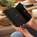 NKJV Compact Paragraph-Style Bible W/ 43,000 Cross References, Black Leatherflex W/ Magnetic Flap, Red Letter, Comfort Print: Holy Bible, New King Jam by Thomas Nelson