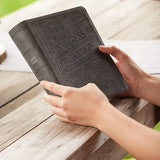 NKJV, Journal Reference Edition Bible, Verse Art Cover Collection, Leathersoft, Gray, Red Letter, Comfort Print: Let Scripture Explain Scripture. Reflect on What You Learn