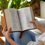 NKJV, Reference Bible, Personal Size, Large Print, Leathersoft, Pink, Red Letter Edition, Comfort Print: Holy Bible, New King James Version
