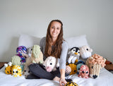 Get Started in Finger Knitting: Patterns and Instructions for Making Chunky Blankets, Cozy Pillows, and Cute Stuffies by Hand by Sabrina-Rose Benedict